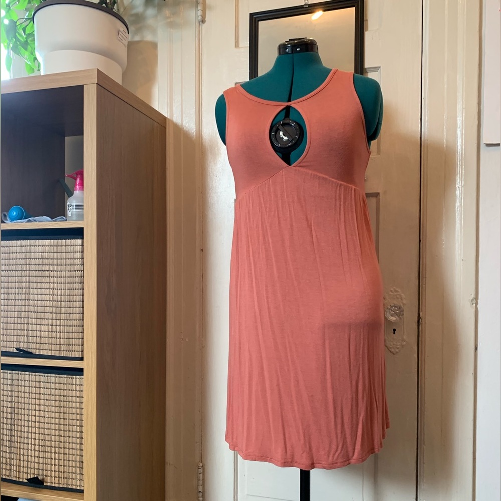 Peek-a-boo Keyhole Salmon-colored Sundress